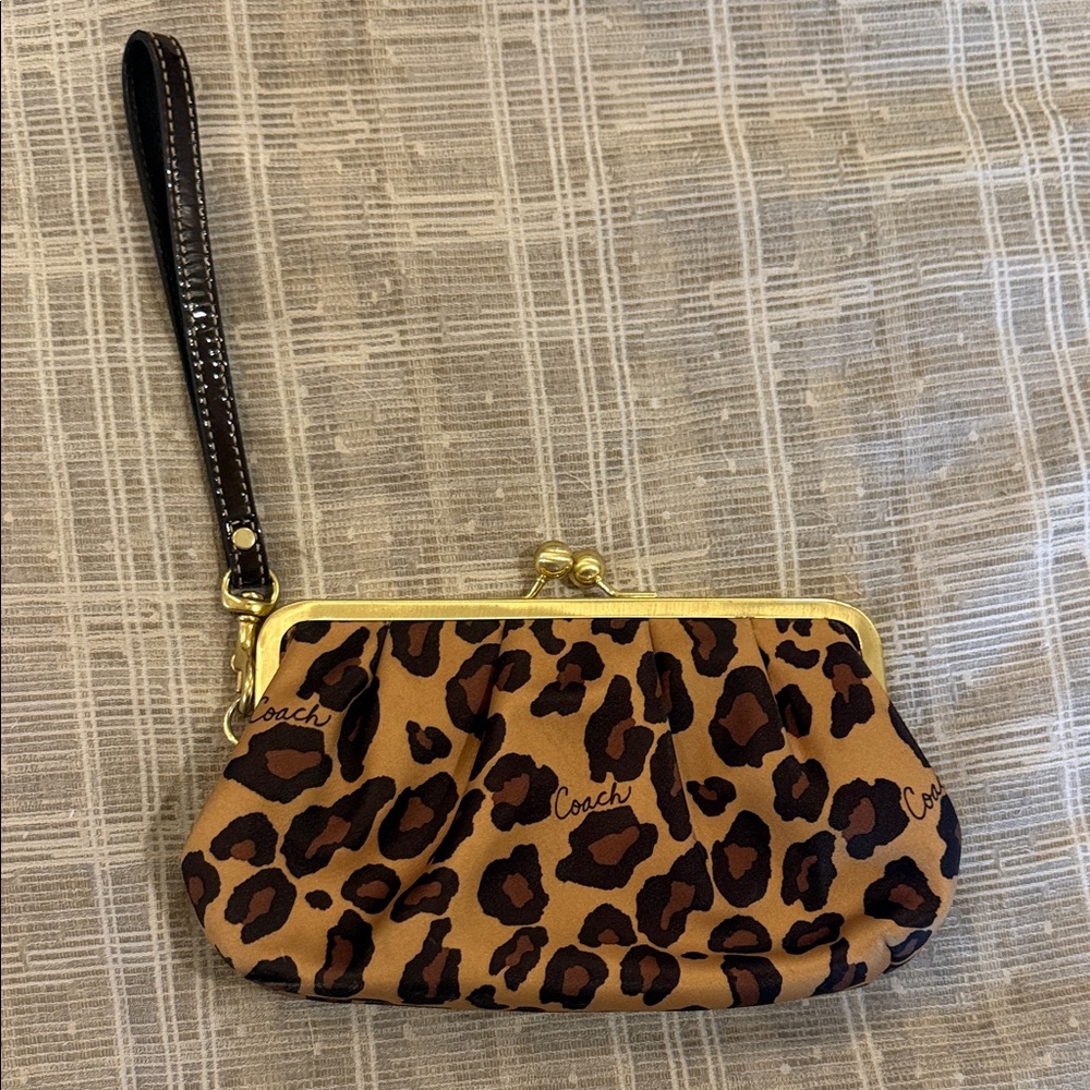 Y2K Vintage Coach Brown Leopard Print Wristlet